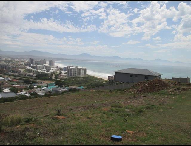 LAND FOR SALE IN MOSSEL BAY EXT 26